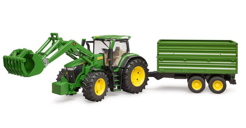 John Deere 7R 350 tractor met voorlader en trailer