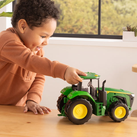 12 inch John Deere Tractor met licht en geluid