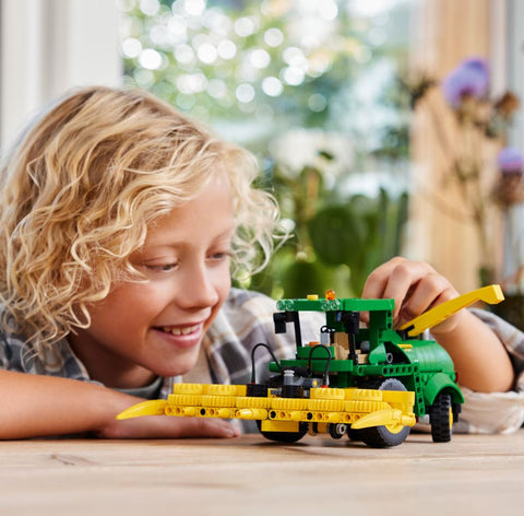 LEGO® Technic John Deere 9700 Voederhakselaar